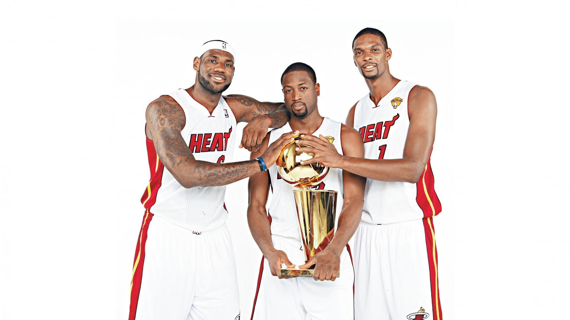 “卡路里运动场”等趣味体育挑战赛在全民健身日当天举行，吸引众多参与者